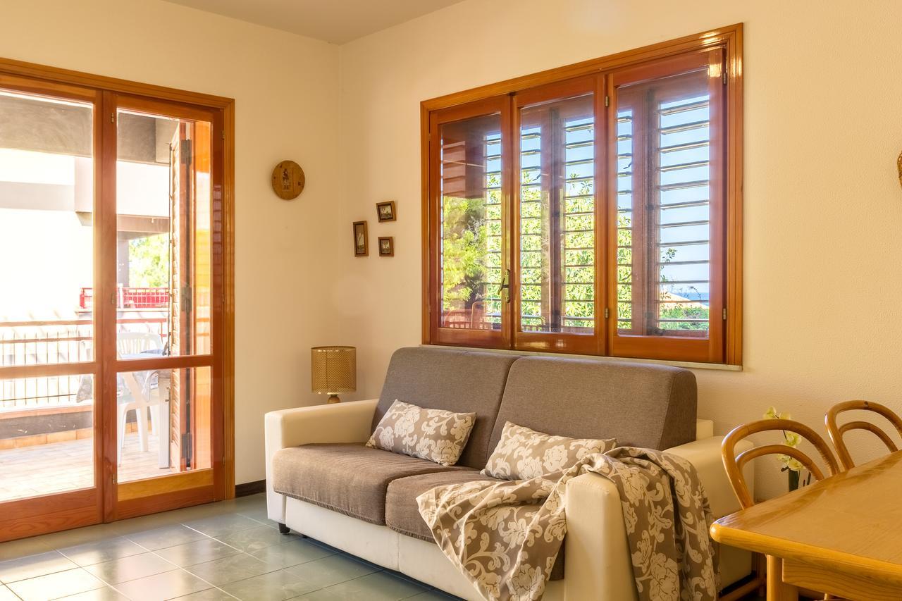 Blue Wood Apartment Letojanni Εξωτερικό φωτογραφία